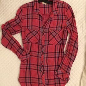 Women’s casual button down shirt